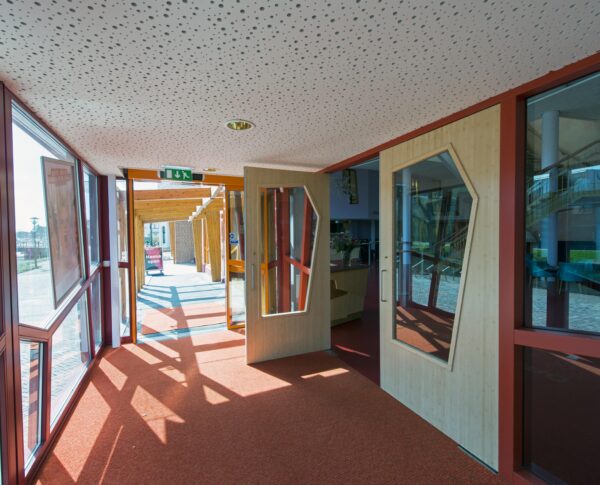 deur open in Theater Sneek